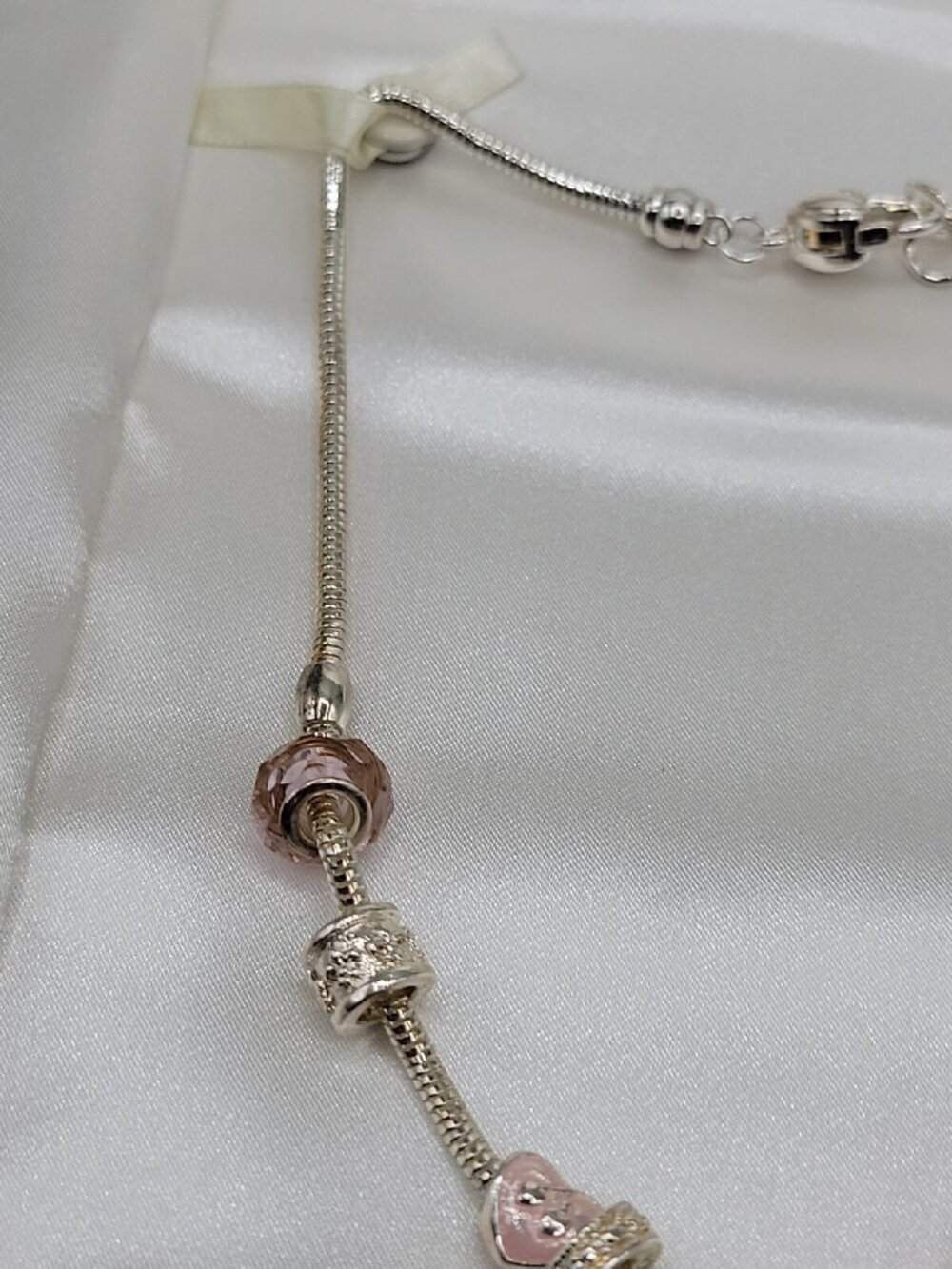 Friedmans Jewelers Breast Cancer Slide Necklace Silver Tone Charm Bead 18" Chain - Picture 7 of 15